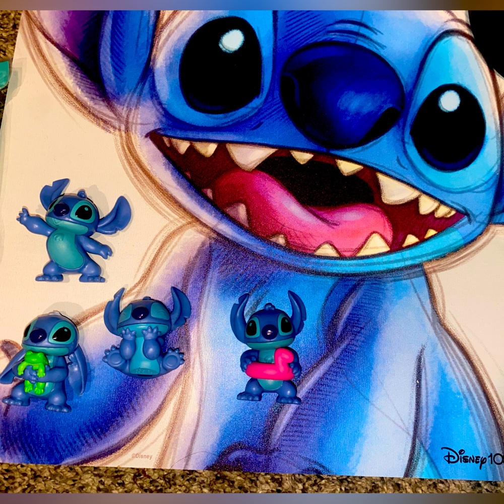 Disney Stitch Wall Art, Stitch Pennybank, 4 stitch mini figures LOT